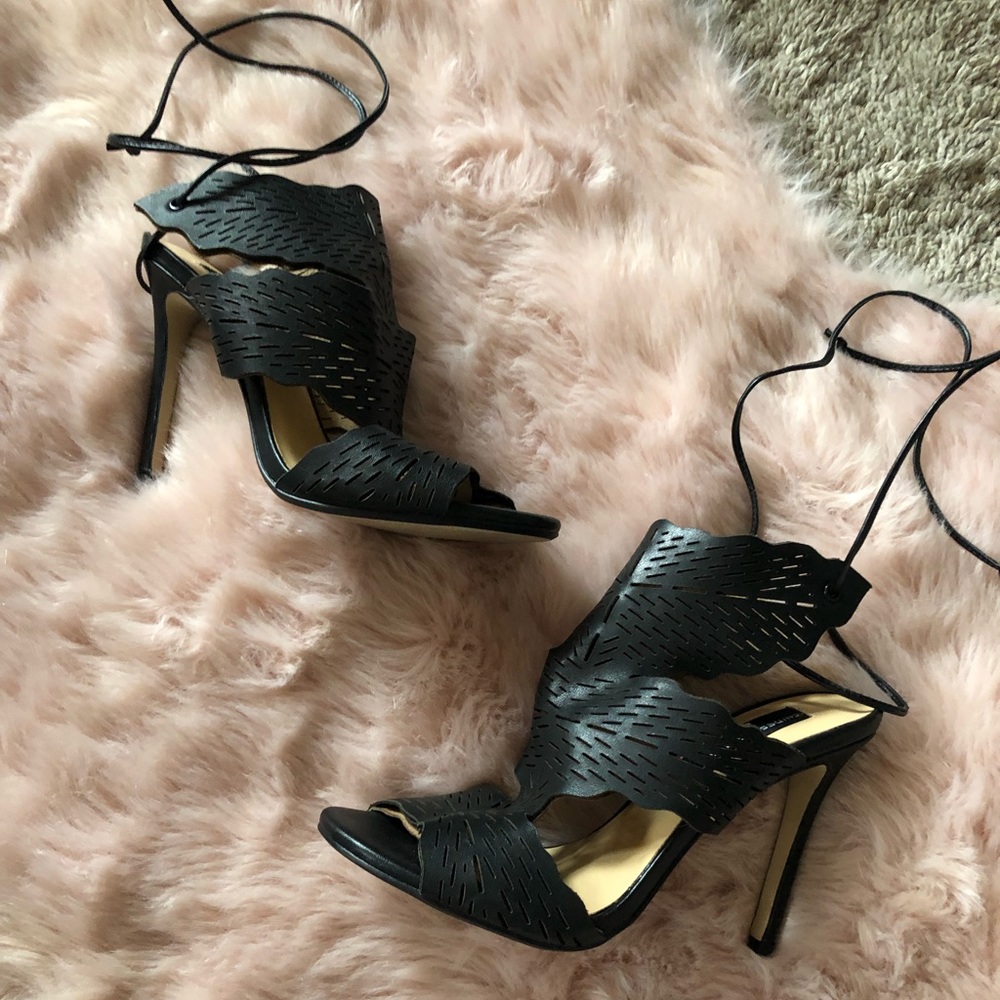 Chinese laundry size 7 black open toe heels
